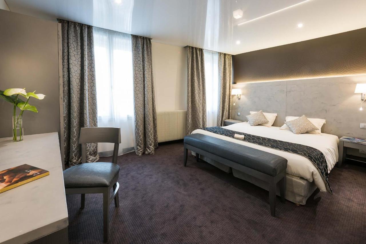 Vivienne Hotel *