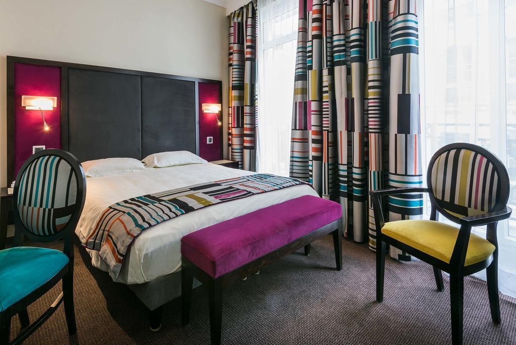 Vivienne Hotel *