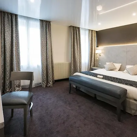 Vivienne Hotel *